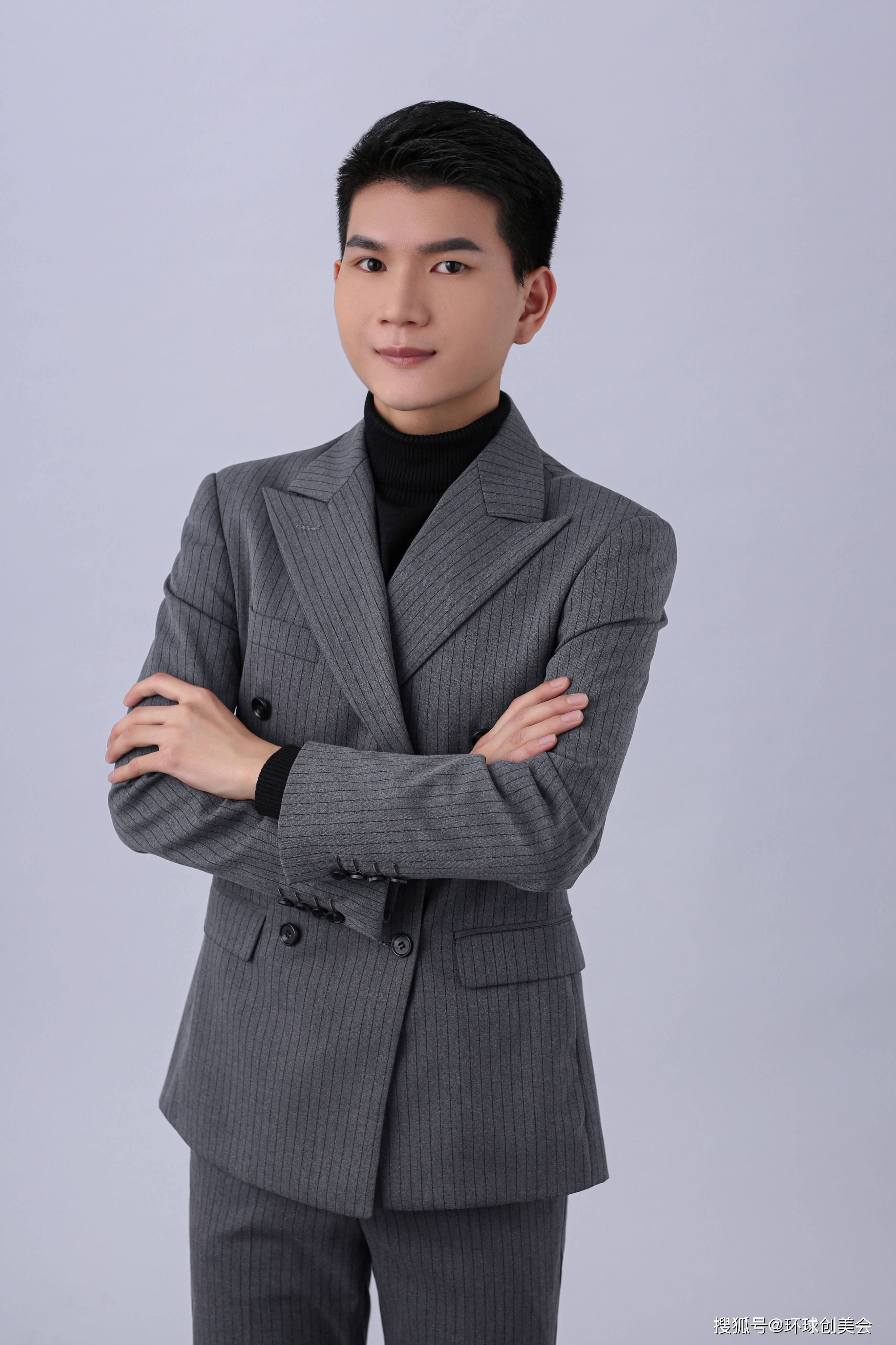 且华威选角与表演指导负责人